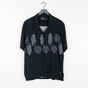 FORMER Merchandise Menace SS Shirt camp Collar in Black sz L
